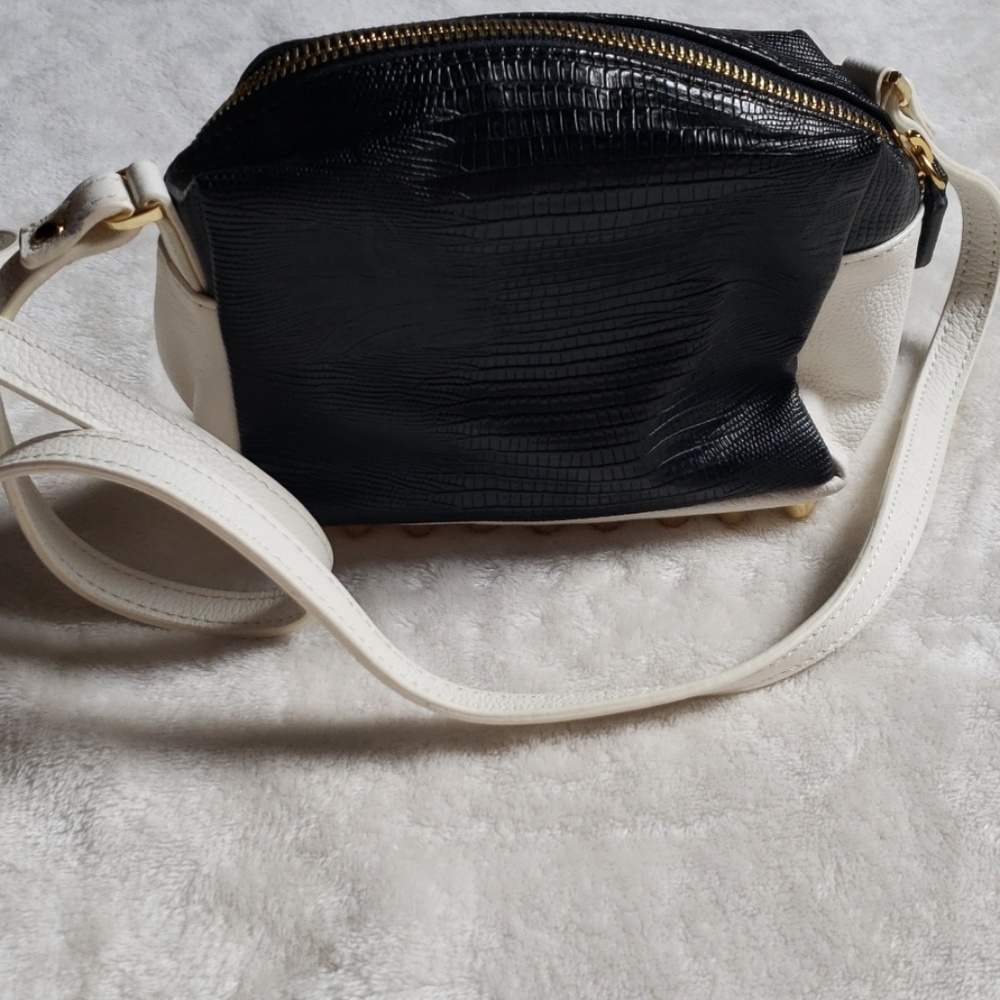 NWT BE&D purse